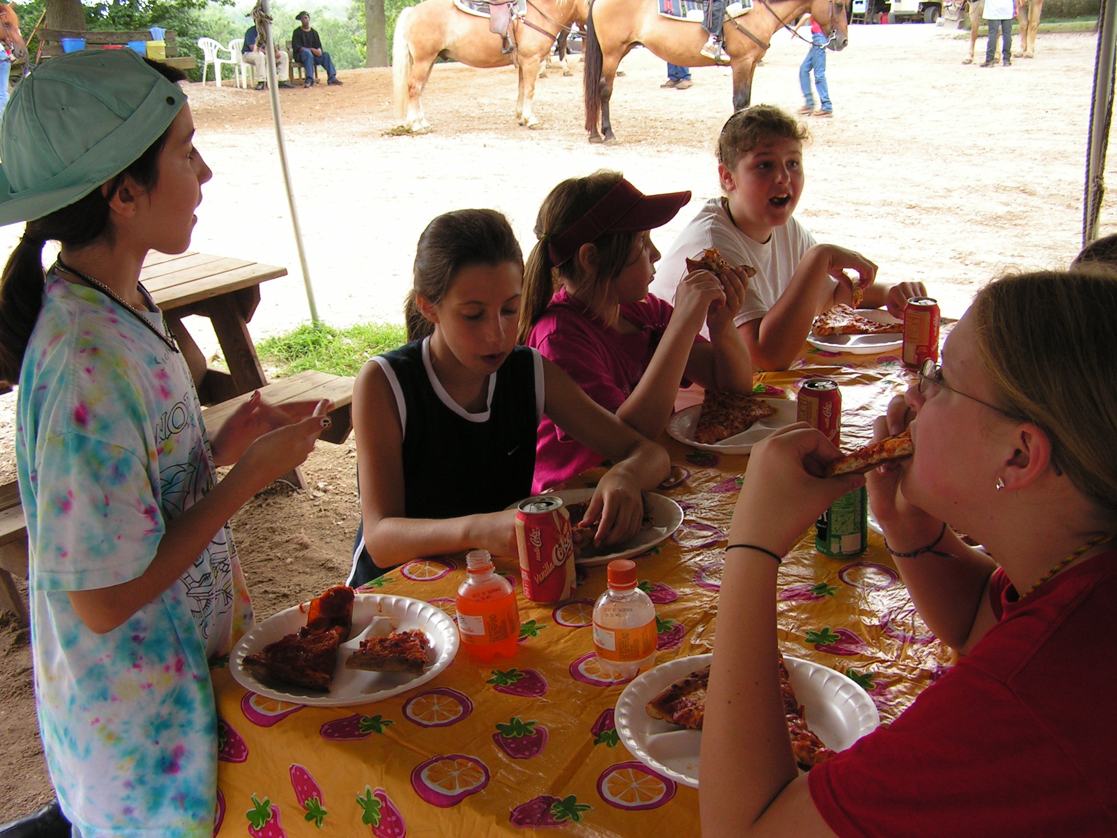 ./2004/J and H Stables/cars 11th horse party 04-0025.JPG